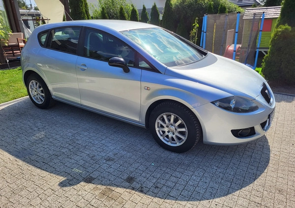 Seat Leon cena 16800 przebieg: 199000, rok produkcji 2008 z Góra małe 277